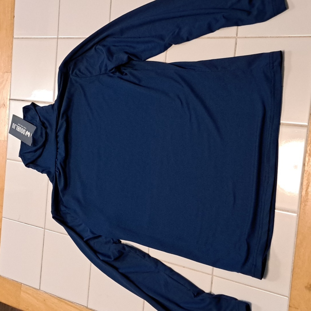 Double Ju Navy Blue turtle neck size large